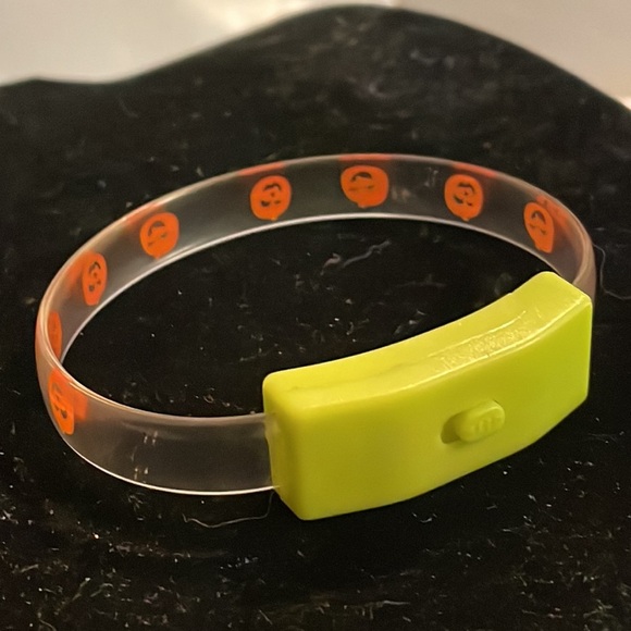 8” Amphipod orange micro light flashing armband - Picture 5 of 10